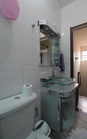Casa de condomínio à venda com 70m², 2 quartos e 1 vagaBanheiro Social