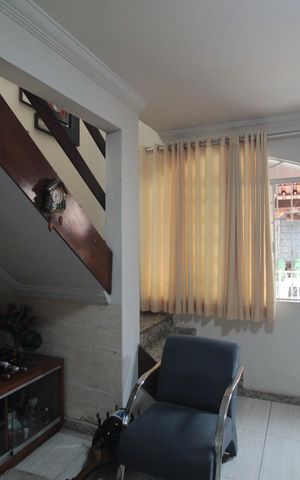 Casa de condomínio à venda com 70m², 2 quartos e 1 vagaSala