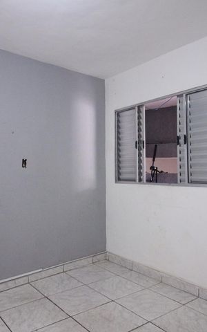 Casa para alugar com 80m², 2 quartos e sem vaga