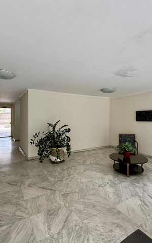 Apartamento para alugar com 103m², 3 quartos e 1 vaga Apartamento para alugar com 103m², 3 quartos e 1 vagaHall Social Bloco