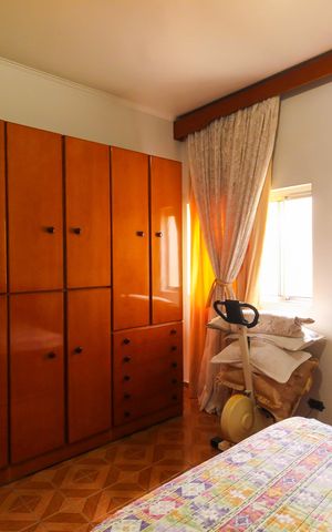 Casa à venda com 300m², 3 quartos e 8 vagas Casa à venda com 300m², 3 quartos e 8 vagasQuarto 1