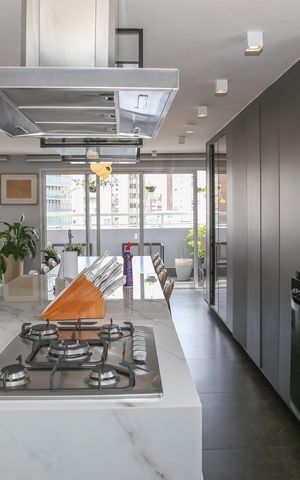 Apartamento à venda com 96m², 3 quartos e 3 vagas Apartamento à venda com 96m², 3 quartos e 3 vagasCozinha