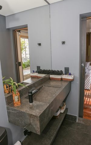 Apartamento à venda com 96m², 3 quartos e 3 vagas Apartamento à venda com 96m², 3 quartos e 3 vagasBanheiro social