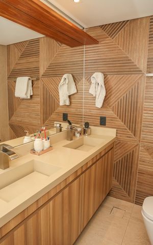 Apartamento à venda com 96m², 3 quartos e 3 vagas Apartamento à venda com 96m², 3 quartos e 3 vagasBanheiro da suíte 2