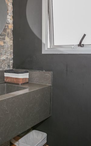 Apartamento à venda com 96m², 3 quartos e 3 vagas Apartamento à venda com 96m², 3 quartos e 3 vagasLavabo