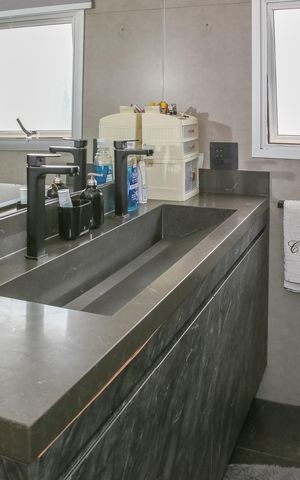 Apartamento à venda com 96m², 3 quartos e 3 vagas Apartamento à venda com 96m², 3 quartos e 3 vagasBanheiro da suíte 3