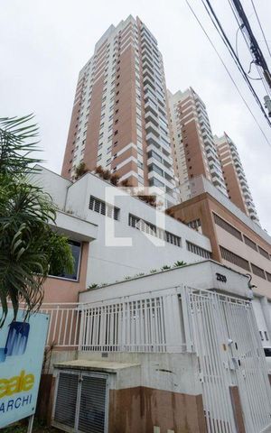 Apartamento para alugar com 55m², 2 quartos e 1 vaga Apartamento para alugar com 55m², 2 quartos e 1 vagaFachada