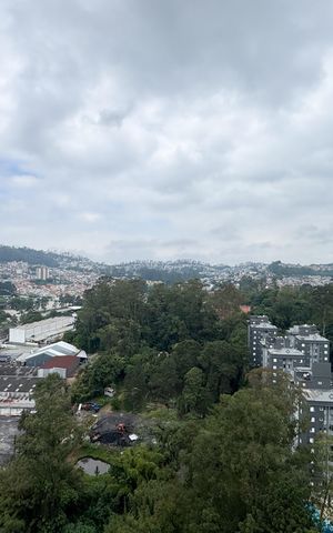 Apartamento para alugar com 55m², 2 quartos e 1 vaga Apartamento para alugar com 55m², 2 quartos e 1 vagaVista - Sacada