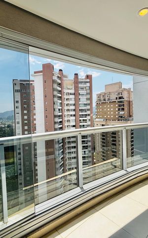 Apartamento à venda com 70m², 2 quartos e 1 vaga Apartamento à venda com 70m², 2 quartos e 1 vagaVaranda