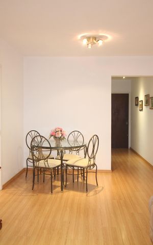 Apartamento para alugar com 85m², 2 quartos e 1 vagaSala