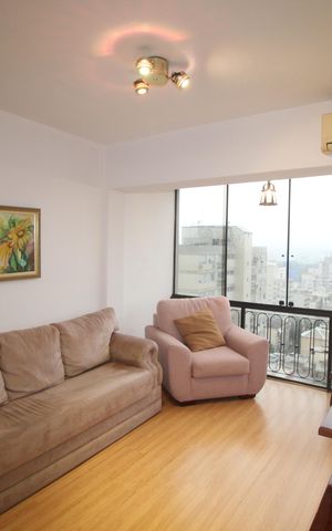 Apartamento para alugar com 85m², 2 quartos e 1 vagaSala