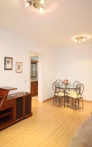 Apartamento para alugar com 85m², 2 quartos e 1 vagaSala