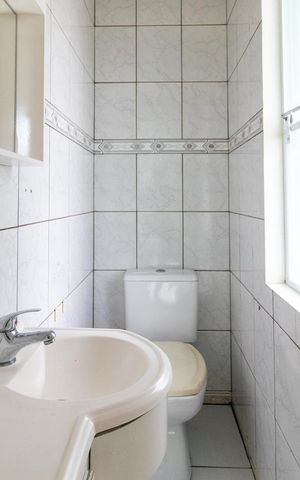Casa para alugar com 340m², 4 quartos e 3 vagas Casa para alugar com 340m², 4 quartos e 3 vagasLavabo