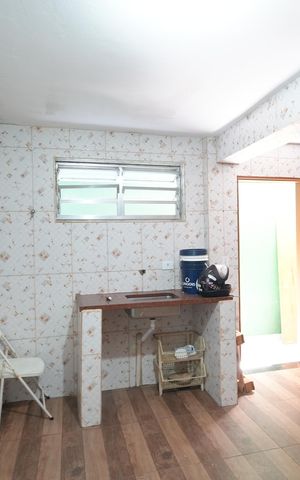 Casa à venda com 300m², 4 quartos e 4 vagasCozinha