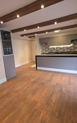Apartamento à venda com 71m², 2 quartos e 3 vagas Apartamento à venda com 71m², 2 quartos e 3 vagasSala