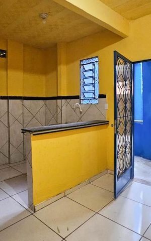 Casa para alugar com 32m², 1 quarto e sem vaga Casa para alugar com 32m², 1 quarto e sem vagaSala/Cozinha