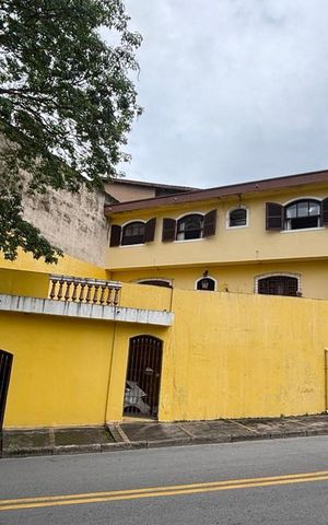 Casa à venda com 120m², 3 quartos e 2 vagasFachada