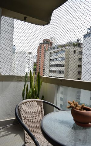 Apartamento para alugar com 96m², 2 quartos e 1 vagaVaranda