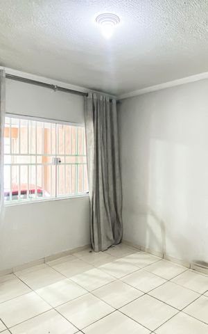 Casa para alugar com 90m², 2 quartos e 1 vaga Casa para alugar com 90m², 2 quartos e 1 vagaSala