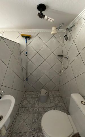 Casa para alugar com 140m², 2 quartos e 2 vagasBanheiro de serviço