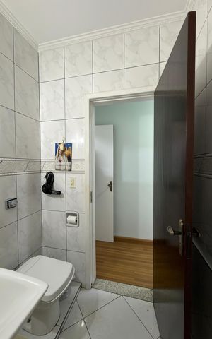 Casa para alugar com 140m², 2 quartos e 2 vagasBanheiro Social