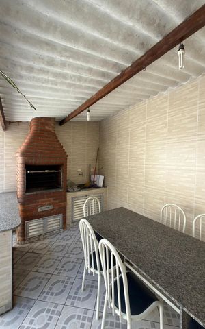 Casa para alugar com 140m², 2 quartos e 2 vagasQuintal e área de serviço 