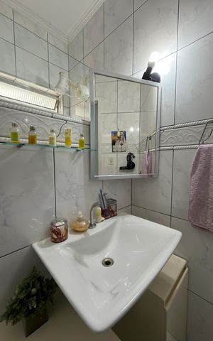 Casa para alugar com 140m², 2 quartos e 2 vagasBanheiro Social