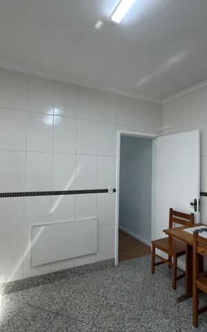 Casa para alugar com 140m², 2 quartos e 2 vagasCozinha