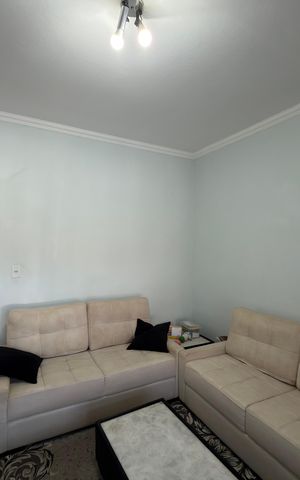 Casa para alugar com 140m², 2 quartos e 2 vagasSala