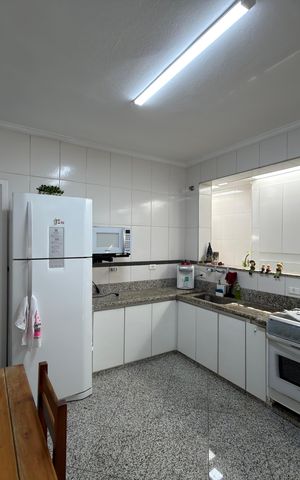 Casa para alugar com 140m², 2 quartos e 2 vagasCozinha