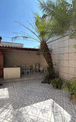 Casa para alugar com 140m², 2 quartos e 2 vagasQuintal e área de serviço 