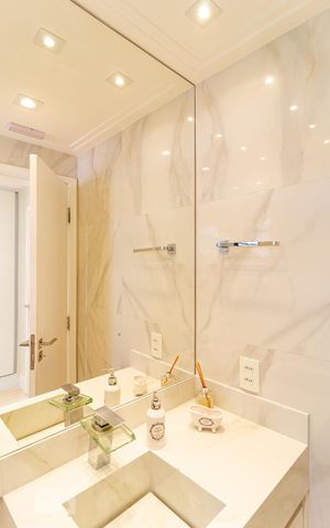 Apartamento à venda com 108m², 3 quartos e 2 vagas Apartamento à venda com 108m², 3 quartos e 2 vagasBanheiro 2