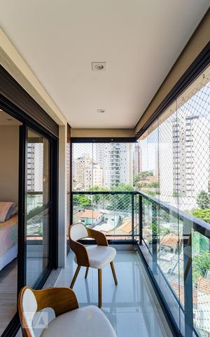 Apartamento à venda com 108m², 3 quartos e 2 vagas Apartamento à venda com 108m², 3 quartos e 2 vagasVaranda
