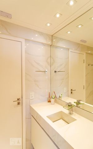 Apartamento à venda com 108m², 3 quartos e 2 vagas Apartamento à venda com 108m², 3 quartos e 2 vagasBanheiro 1