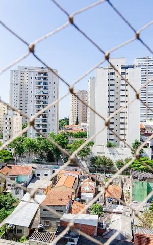 Apartamento à venda com 108m², 3 quartos e 2 vagas Apartamento à venda com 108m², 3 quartos e 2 vagasVaranda