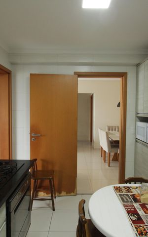Apartamento para alugar com 129m², 3 quartos e 2 vagasCozinha e Área de Serviço