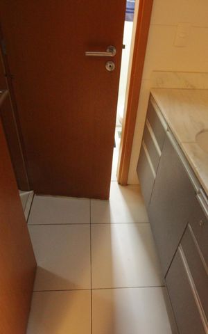 Apartamento para alugar com 129m², 3 quartos e 2 vagasBanheiro da Suíte 2 e Suite 3 