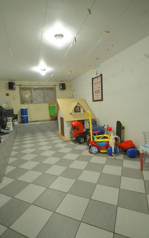 Casa à venda com 175m², 3 quartos e 2 vagasÁrea de convivência/salão