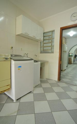 Casa à venda com 175m², 3 quartos e 2 vagasÁrea de Serviço