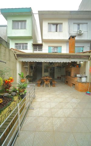 Casa à venda com 175m², 3 quartos e 2 vagasVista Interna 