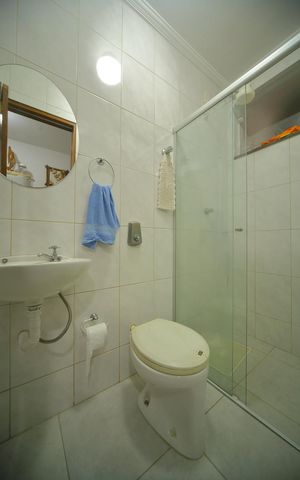 Casa à venda com 175m², 3 quartos e 2 vagasBanheiro de serviço