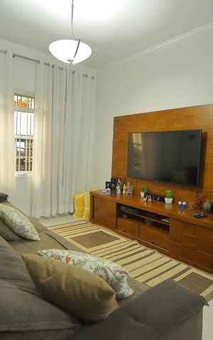 Casa à venda com 175m², 3 quartos e 2 vagasSala