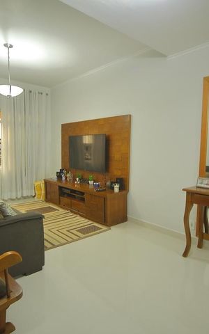 Casa à venda com 175m², 3 quartos e 2 vagasSala