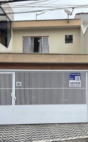 Casa à venda com 175m², 3 quartos e 2 vagasFachada 