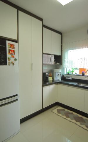 Casa à venda com 175m², 3 quartos e 2 vagasCozinha 