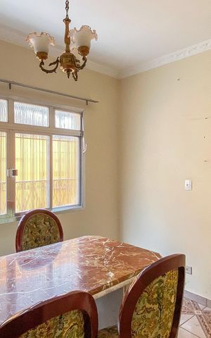 Casa para alugar com 120m², 2 quartos e 2 vagas Casa para alugar com 120m², 2 quartos e 2 vagasSala