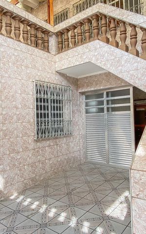 Casa para alugar com 120m², 2 quartos e 2 vagas Casa para alugar com 120m², 2 quartos e 2 vagasGaragem