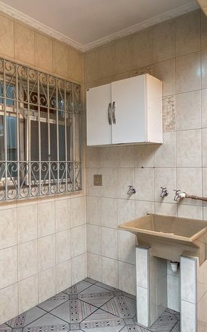 Casa para alugar com 120m², 2 quartos e 2 vagas Casa para alugar com 120m², 2 quartos e 2 vagasÁrea de Serviço