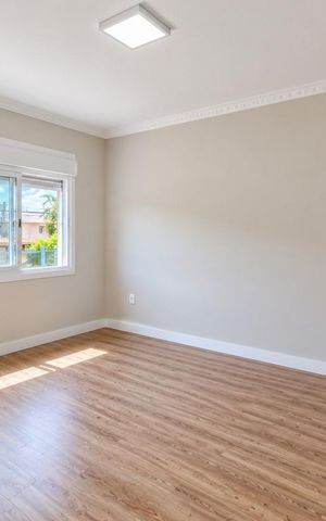 Casa à venda com 317m², 4 quartos e 6 vagas Casa à venda com 317m², 4 quartos e 6 vagasSuíte 2