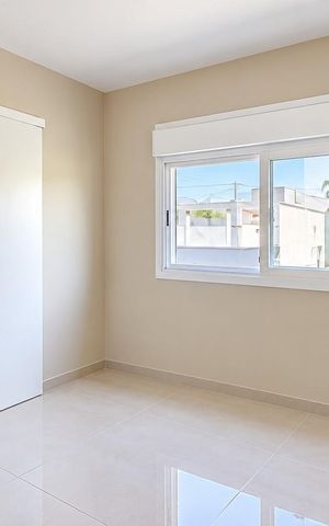 Casa à venda com 317m², 4 quartos e 6 vagas Casa à venda com 317m², 4 quartos e 6 vagasQuarto 2